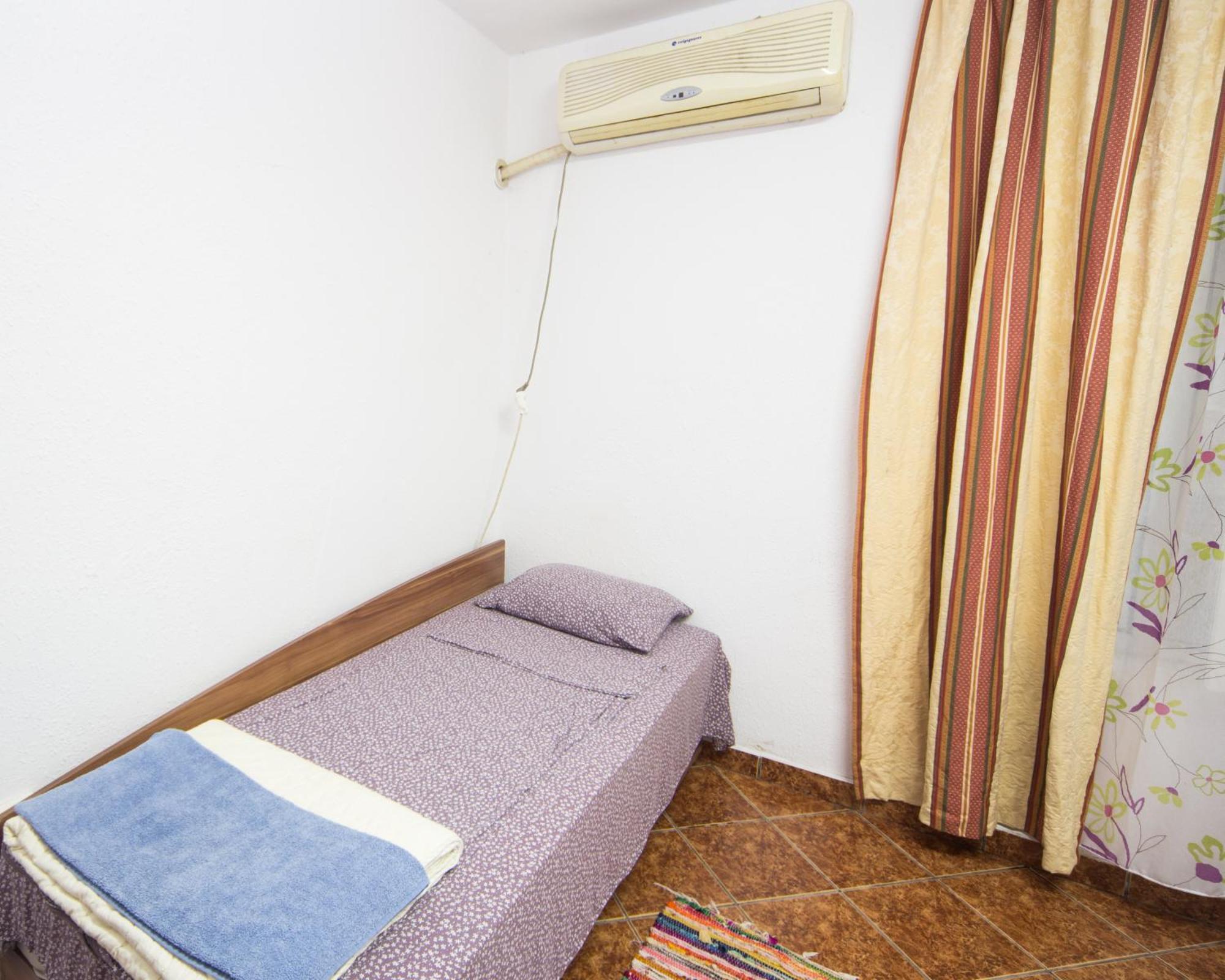 Center - Basic Flat - 10 Min To The Beach Apartman Burgasz Kültér fotó