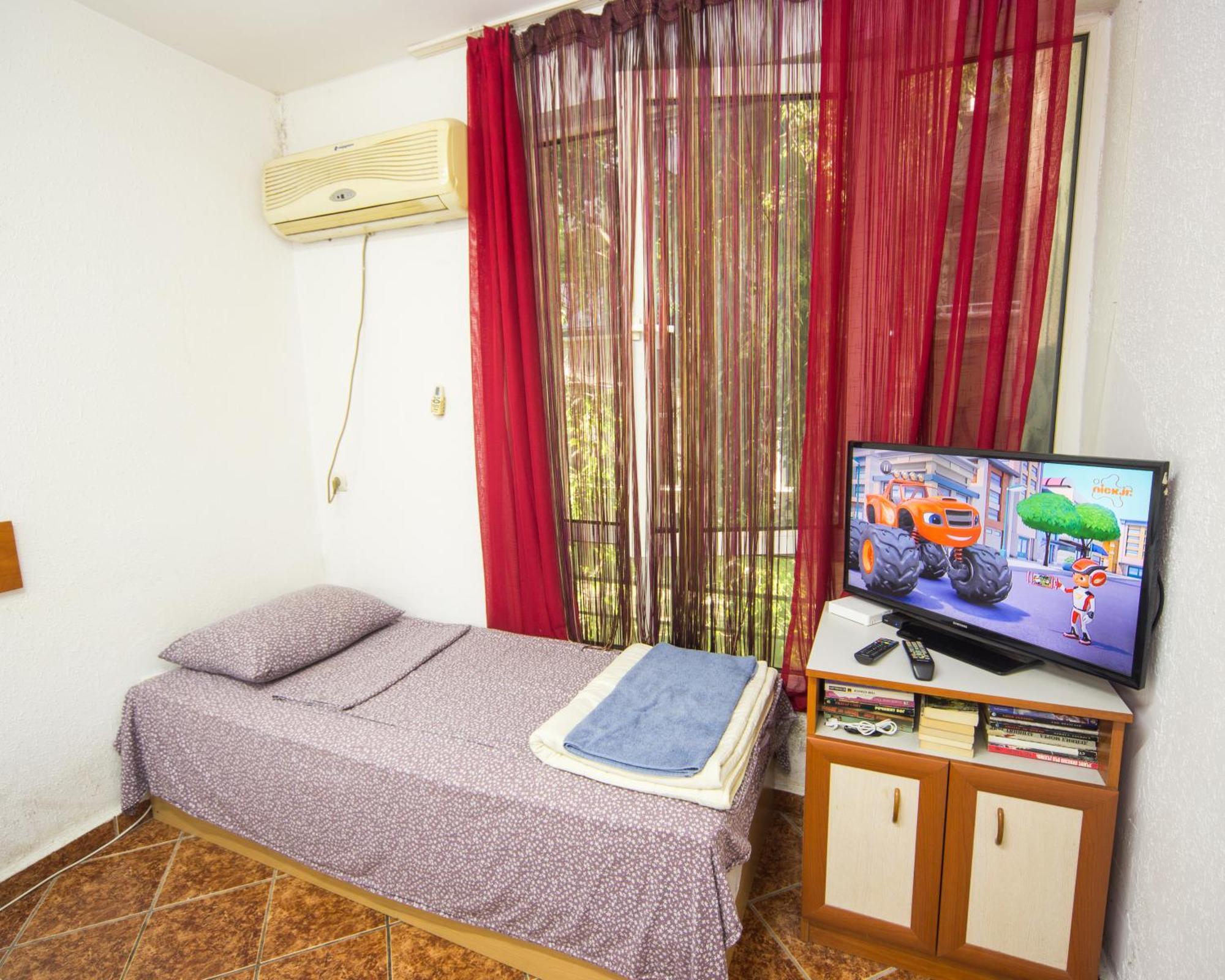 Center - Basic Flat - 10 Min To The Beach Apartman Burgasz Kültér fotó